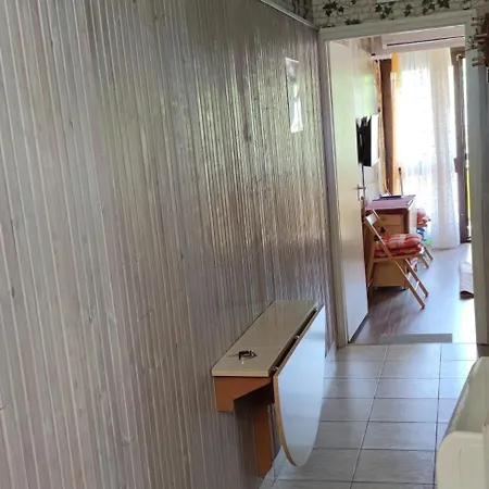 Pitypang Apartment *